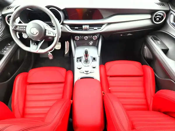 ZASPAKANXS7E04264 2025 ALFA ROMEO STELVIO - Image 8