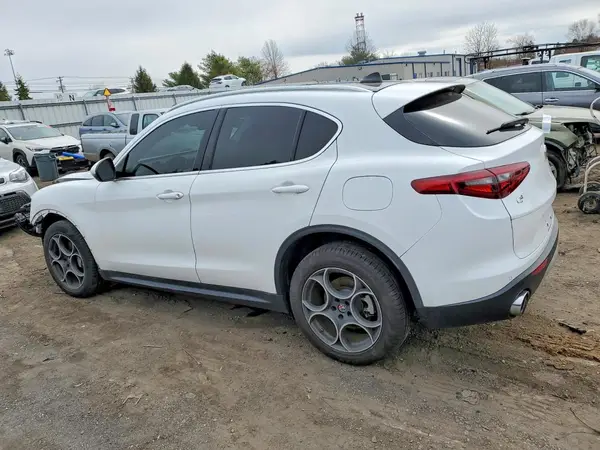 ZASPAKBN0K7C30588 2019 ALFA ROMEO STELVIO - Image 2