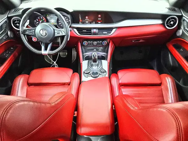 ZASPAKBN0K7C51201 2019 ALFA ROMEO STELVIO - Image 8