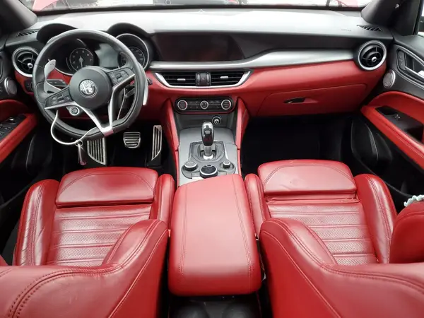 ZASPAKBN0K7C70105 2019 ALFA ROMEO STELVIO - Image 8