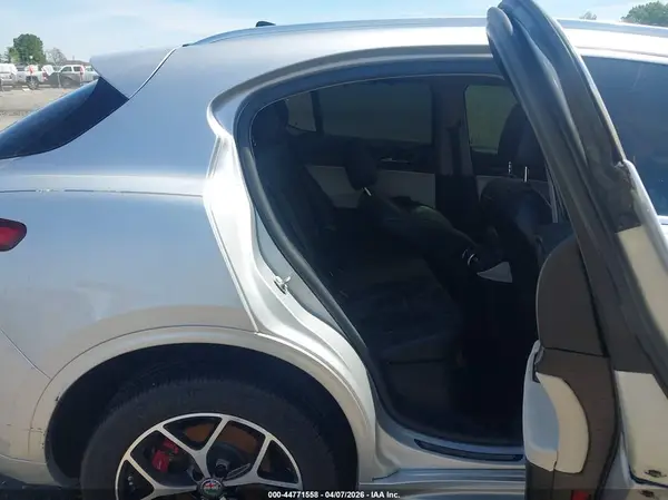 ZASPAKBN0L7C82661 2020 ALFA ROMEO STELVIO - Image 8