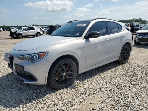 ZASPAKBN0L7C90422 2020 ALFA ROMEO STELVIO - Image 1