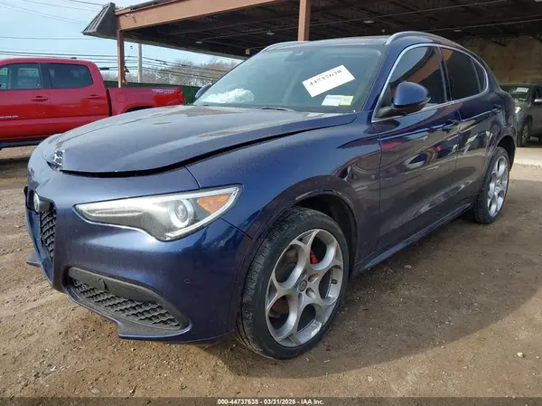 ZASPAKBN0M7D07964 2021 ALFA ROMEO STELVIO - Image 2