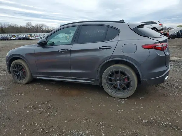 ZASPAKBN0M7D09519 2021 ALFA ROMEO STELVIO - Image 2