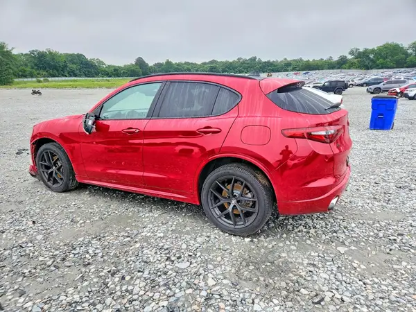 ZASPAKBN0M7D12159 2021 ALFA ROMEO STELVIO - Image 2
