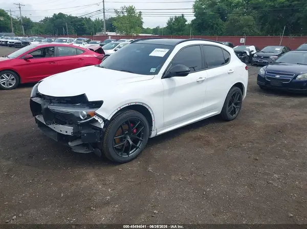 ZASPAKBN0M7D13652 2021 ALFA ROMEO STELVIO - Image 2