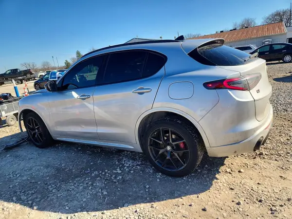 ZASPAKBN0M7D13781 2021 ALFA ROMEO STELVIO - Image 2