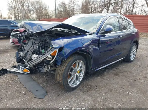 ZASPAKBN0M7D16647 2021 ALFA ROMEO STELVIO - Image 2