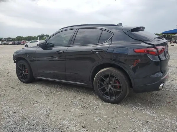 ZASPAKBN0M7D20696 2021 ALFA ROMEO STELVIO - Image 2