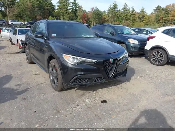 ZASPAKBN0N7D25107 2022 ALFA ROMEO STELVIO