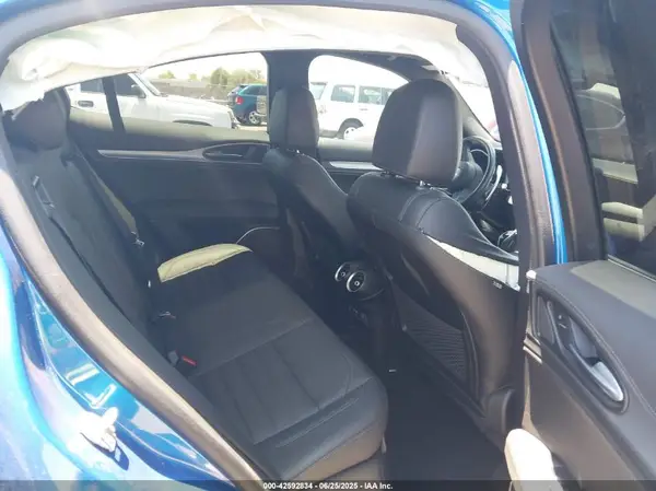 ZASPAKBN0N7D26354 2022 ALFA ROMEO STELVIO - Image 8