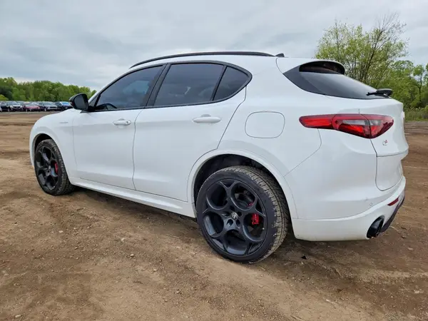 ZASPAKBN0N7D32221 2022 ALFA ROMEO STELVIO - Image 2