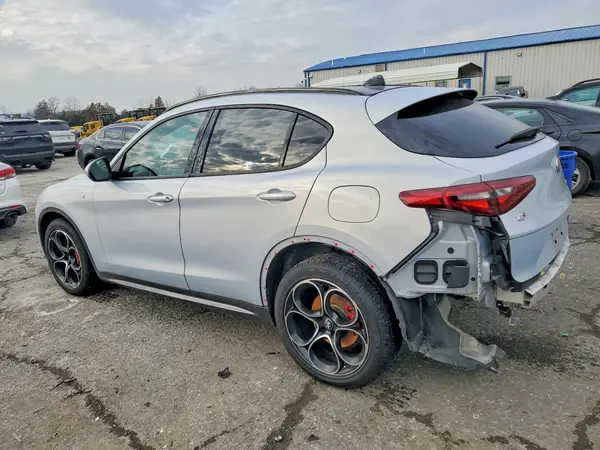ZASPAKBN0N7D33269 2022 ALFA ROMEO STELVIO - Image 2