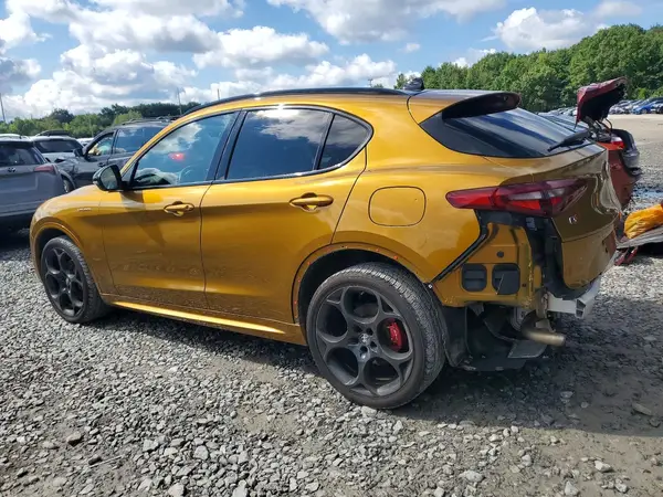ZASPAKBN0N7D33837 2022 ALFA ROMEO STELVIO - Image 2