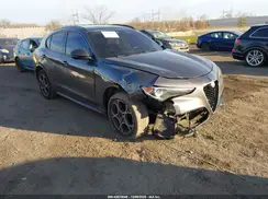 ZASPAKBN0N7D37161 2022 ALFA ROMEO STELVIO