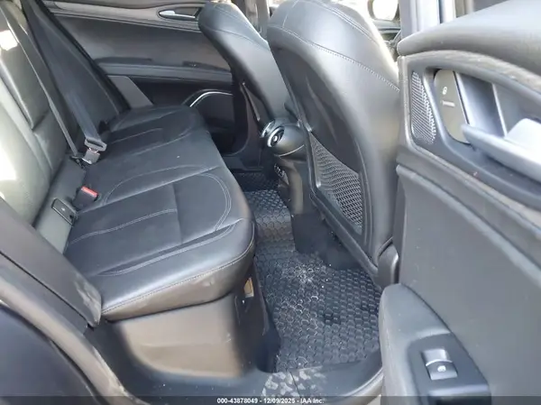 ZASPAKBN0N7D37161 2022 ALFA ROMEO STELVIO - Image 8