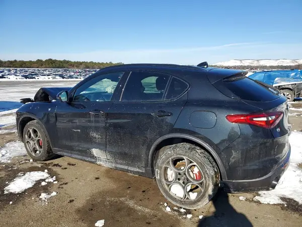ZASPAKBN0N7D38262 2022 ALFA ROMEO STELVIO - Image 2