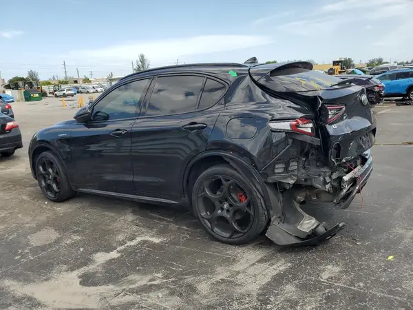 ZASPAKBN0N7D48306 2022 ALFA ROMEO STELVIO - Image 2