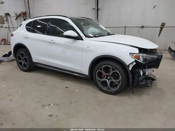 ZASPAKBN0P7D51662 2023 ALFA ROMEO STELVIO