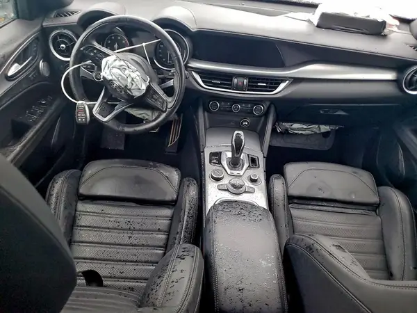 ZASPAKBN0P7D52875 2023 ALFA ROMEO STELVIO - Image 8