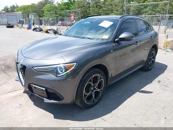 ZASPAKBN0P7D54187 2023 ALFA ROMEO STELVIO - Image 2