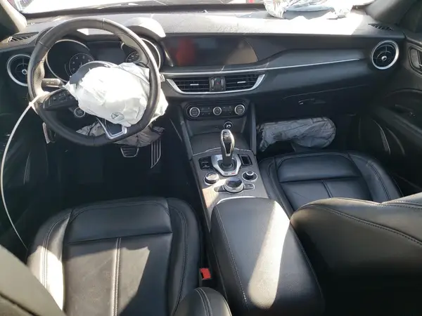 ZASPAKBN0P7D55274 2023 ALFA ROMEO STELVIO - Image 8