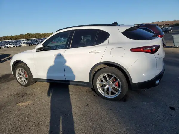 ZASPAKBN1K7C31023 2019 ALFA ROMEO STELVIO - Image 2