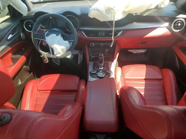 ZASPAKBN1K7C57105 2019 ALFA ROMEO STELVIO - Image 8