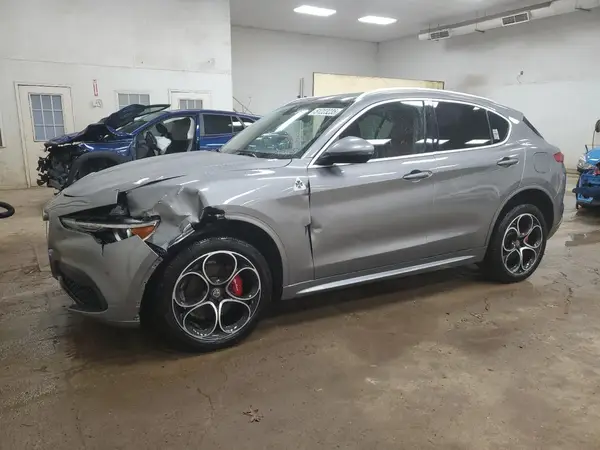 ZASPAKBN1L7C88968 2020 ALFA ROMEO STELVIO - Image 1