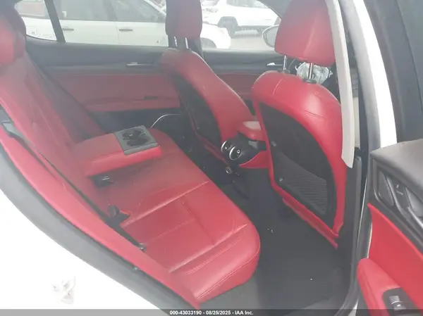 ZASPAKBN1M7D08122 2021 ALFA ROMEO STELVIO - Image 8