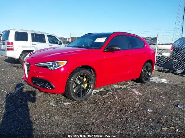 ZASPAKBN1M7D11070 2021 ALFA ROMEO STELVIO - Image 2