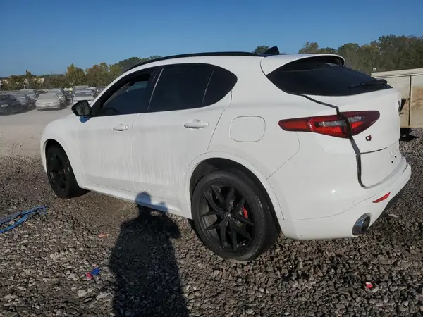 ZASPAKBN1M7D13711 2021 ALFA ROMEO STELVIO - Image 2