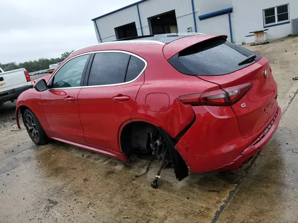 ZASPAKBN1M7D15166 2021 ALFA ROMEO STELVIO - Image 2