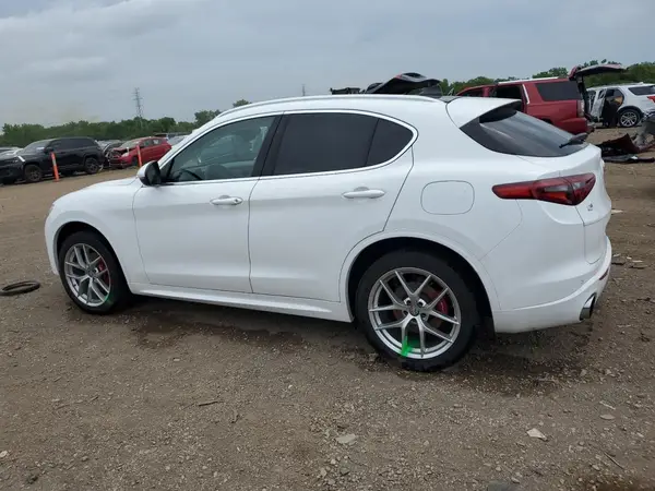 ZASPAKBN1M7D17340 2021 ALFA ROMEO STELVIO - Image 2