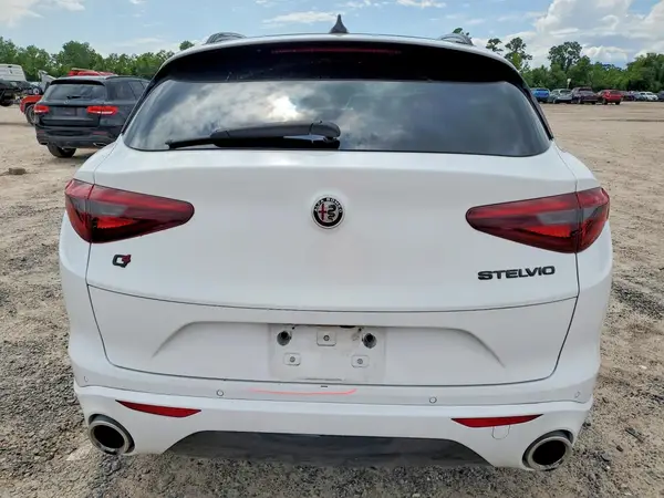 2021 ALFA ROMEO STELVIO auction photo 6