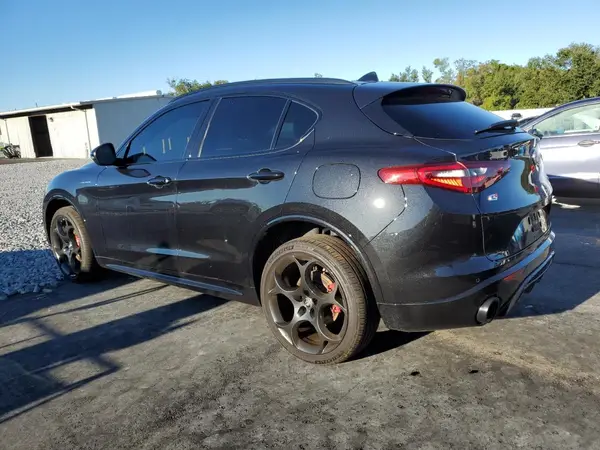 ZASPAKBN1N7D28582 2022 ALFA ROMEO STELVIO - Image 2