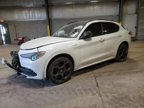 ZASPAKBN1N7D30493 2022 ALFA ROMEO STELVIO - Image 1