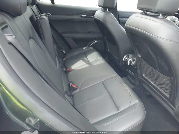 ZASPAKBN1N7D32941 2022 ALFA ROMEO STELVIO - Image 8