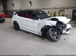 ZASPAKBN1N7D45897 2022 ALFA ROMEO STELVIO