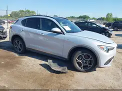 ZASPAKBN1N7D48394 2022 ALFA ROMEO STELVIO