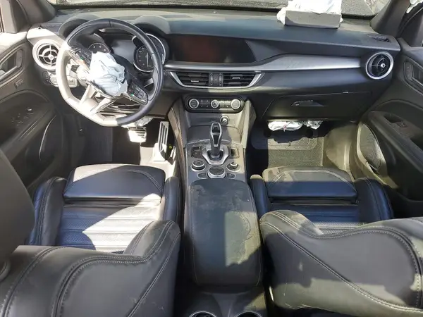 ZASPAKBN1P7D53615 2023 ALFA ROMEO STELVIO - Image 8