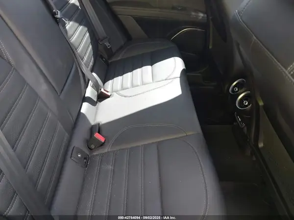 ZASPAKBN1P7D65070 2023 ALFA ROMEO STELVIO - Image 8