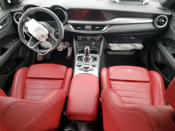 ZASPAKBN1R7D74757 2024 ALFA ROMEO STELVIO - Image 8