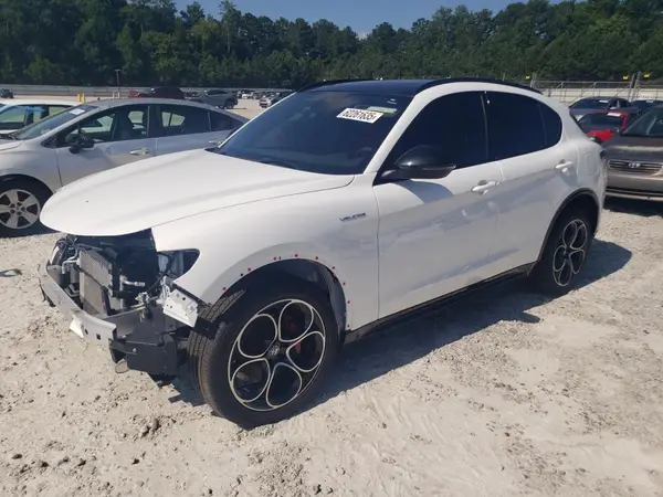 ZASPAKBN1R7D78226 2024 ALFA ROMEO STELVIO - Image 1