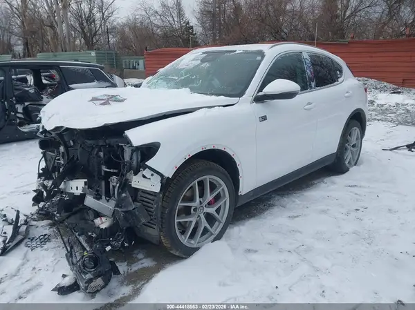 ZASPAKBN2K7C30348 2019 ALFA ROMEO STELVIO - Image 2