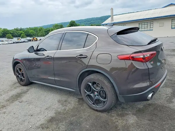 ZASPAKBN2K7C36294 2019 ALFA ROMEO STELVIO - Image 2