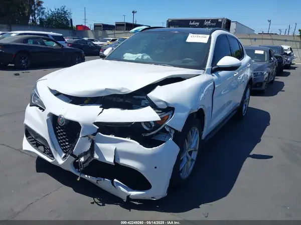 ZASPAKBN2K7C52771 2019 ALFA ROMEO STELVIO - Image 2