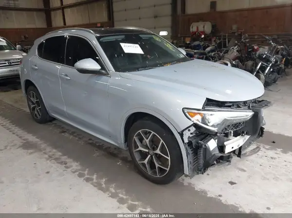 ZASPAKBN2M7D11188 2021 ALFA ROMEO STELVIO - Image 1