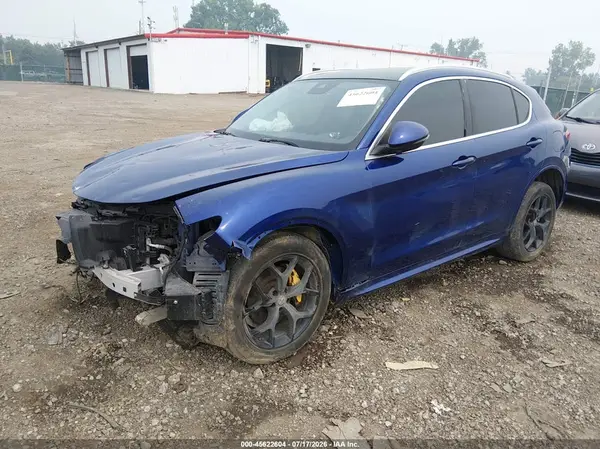 ZASPAKBN2M7D15659 2021 ALFA ROMEO STELVIO - Image 2
