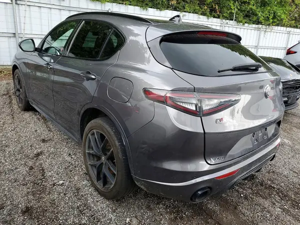 ZASPAKBN2M7D20909 2021 ALFA ROMEO STELVIO - Image 2